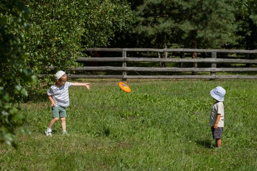 LED-Frisbee & Drohnen